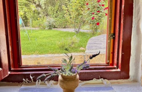 Aspros Potamos Cabaña | "Kelari" 300 years old cottage "Natura cottages" with sea view shared garden