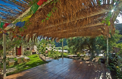 Aspros Potamos Cabaña | "Kelari" 300 years old cottage "Natura cottages" with sea view shared garden