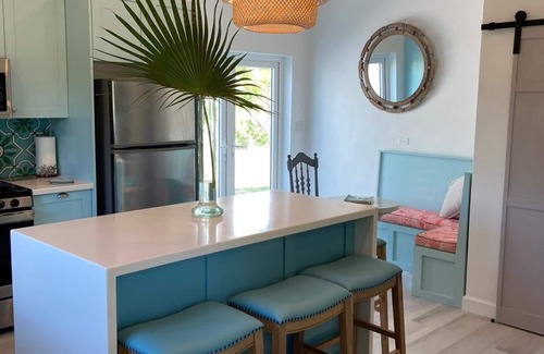 Dunmore Town Casa | KELLY KREST, FRENTE AL MAR CON VISTAS IMPRESIONANTES DE PLAYA DE ARENAS ROSADAS MAGNÍFICAS