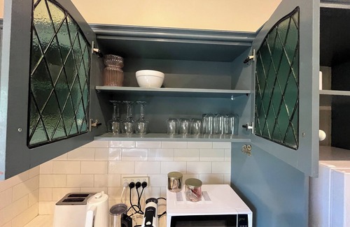 Albury Casa | Kelpie Cottage! 1930s Beauty. Central luxury