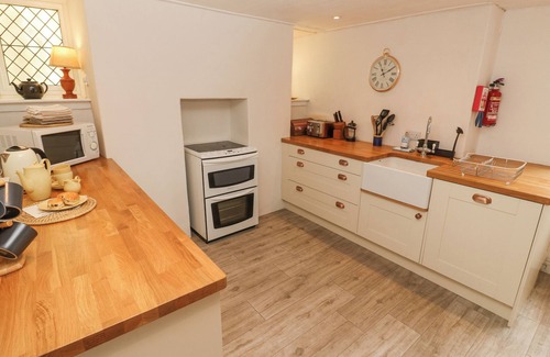 Portscatho Cabaña | KELSEY, family friendly, character holiday cottage in Portscatho