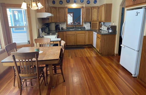 Athol Casa | Kelso Lake Farm House – Close to Silverwood!
