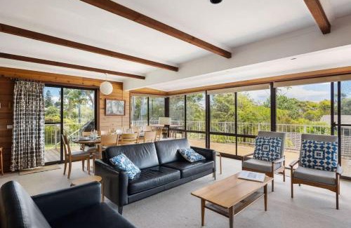 Mollymook Casa | Kelton Beach Haven - ocean views near golf