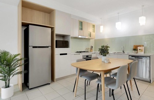 Kelvin Grove Apartamento | Kelvin Grove Sanctuary - 2BR 2BA w Private Balcony M13