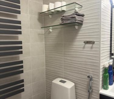 Kemi Apartamento | Kemi city ll, near snowcastle, premium 3 rooms, kitchen , glazed balcony FREE PARKING