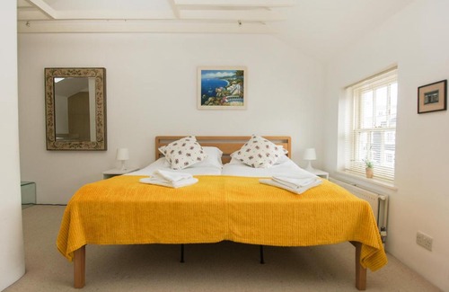 Kemptown Casa | Kemp Town Mews - Parking - by Brighton Holiday Lets