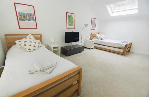Kemptown Casa | Kemp Town Mews - Parking - by Brighton Holiday Lets