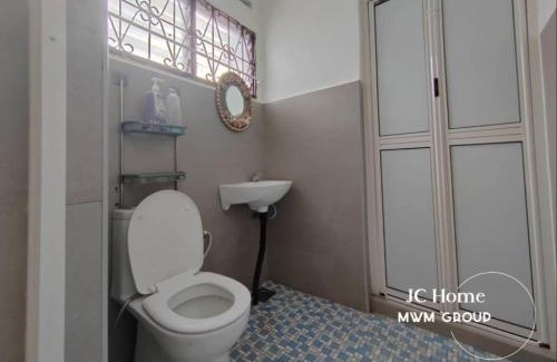 Johor Bahru Casa | Kempas Kampung style 12pax Family Suites