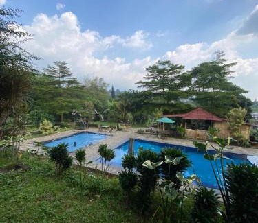 Cisarua Hotel | Ken Hotel by Tripletree