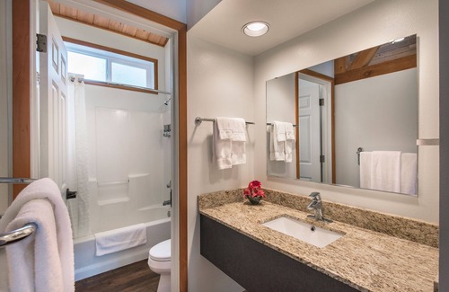 Cooper Landing Hotel | Kenai Princess Wilderness Lodge