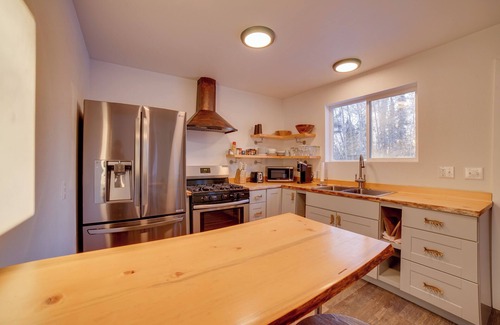 Sterling Cabina | Kenai River Retreat ~ 4 Mi to Morgan's Landing!