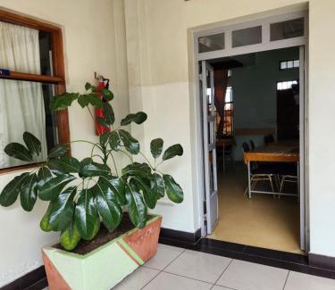 Shabab Hotel | Kenlands Relaxinn Hotel