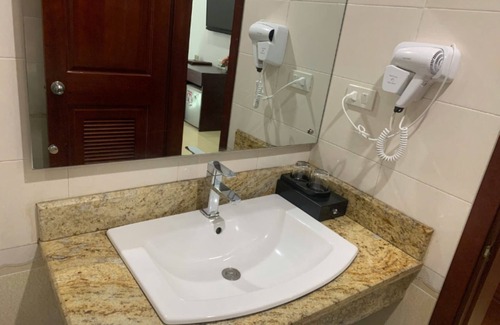 Bai Chay Hotel | Kenny Hotel Ha Long