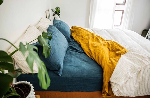Erowal Bay Casa | Kenny: Unique Designer Stay: 70s style & new renovation, 5 mins to Hyams Beach