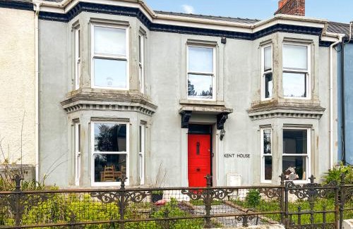 Carmarthen Casa | Kent House