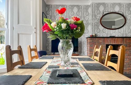 Carmarthen Casa | Kent House