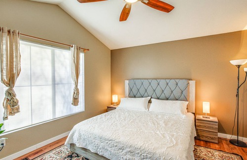 Kent Casa | Kent Vacation Rental w/ Private Yard & Fire Pit!