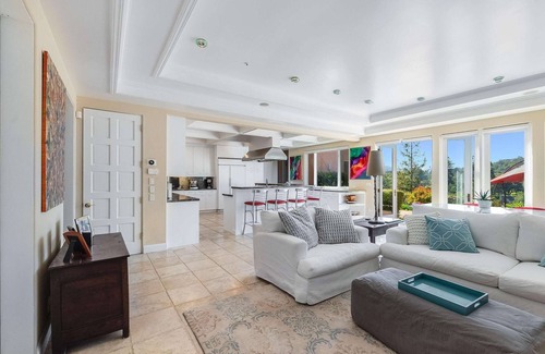 Greenbrae Casa | Kentfield / Ross / Greenbrae, Marin County Home