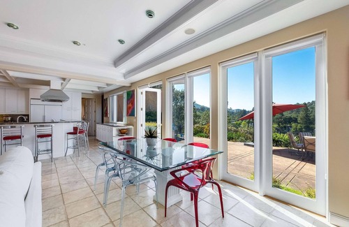 Greenbrae Casa | Kentfield / Ross / Greenbrae, Marin County Home