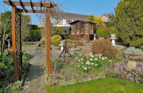Kents Bank Casa | Kents Bank Holiday - Pet Friendly with Bay Views