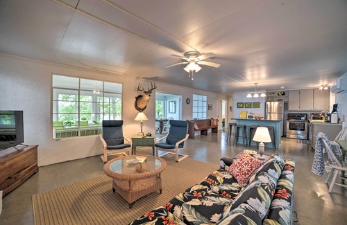 New Concord Cabina | Kentucky Lake Cabin w/ Private Dock + Fire Pit