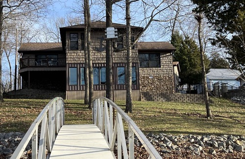 Gilbertsville Casa | Kentucky Lake Retreat: A Perfect for Family and Friends with Breathtaking Views