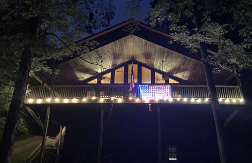 Denver Cabina | Kentucky Lake/TN River Cabin 1/2 mile to Cuba Landing Marina