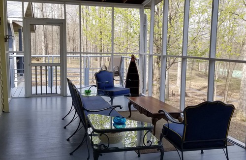 Gilbertsville Casa | Kentucky Lakefront Water Home con muelle privado