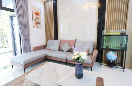 Huong Thuy Hotel | Kenzpi House