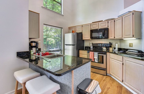 Salem Casa | Keowee Key Condo w/ Lake Access & Community Pools!