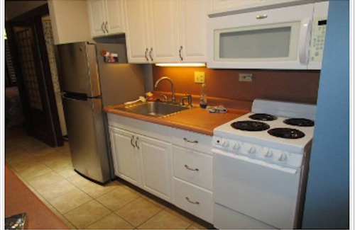 Maunaloa Condominio | Kepuhi Beach, Molokai, Oceanfront Gem! What a view! Steps to the beach!