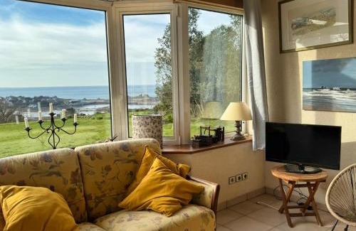 Plougasnou Casa | Ker Wind - panoramic sea view house Primel 8-10p