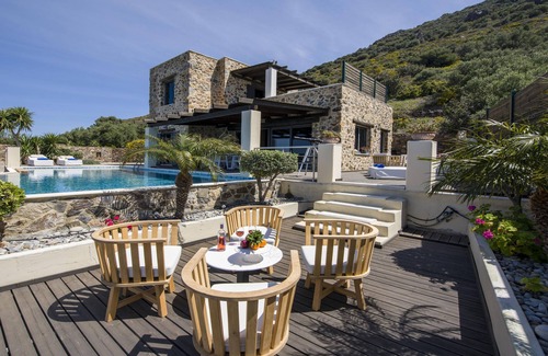 Livadia Villa | Keramoti Villas Villa Erofili - Lujo asequible - Privacidad y hospitalidad