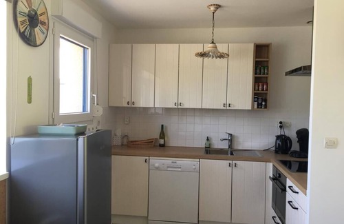 Trevou-Treguignec Casa | "Keramuze: comfortable sea-view gîte with terrace and small garden. Beach 200m away