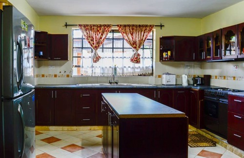 Karen Hotel | Kerarapony House
