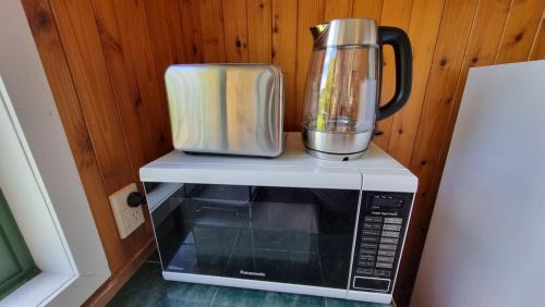 Whakamarama Casa | Kereru Cottage , rural B&B, Tauranga