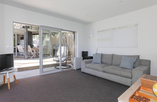 Lake Tarawera Casa | Kereru Rest - Quirky Two Bedroom Pod Style Lake House | Lake Tarawera