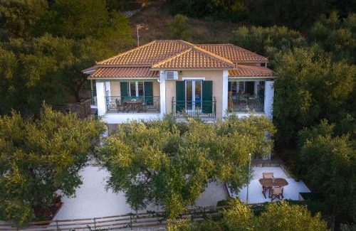 Marathias Apartamento | Keri Marathias Pavezzo Villa
