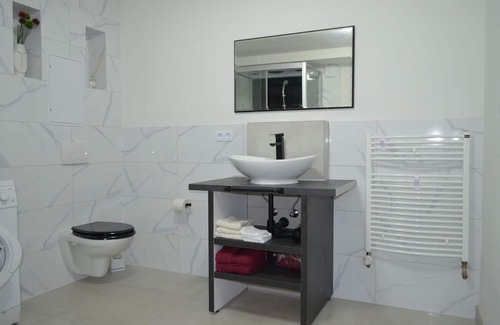 Ringsheim Apartamento | Kernsanierte Ferienwohnung Nähe Europapark und Bahnhof