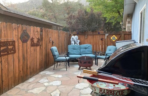 Kernville Casa | Kernville - walk to River Kern & Downtown