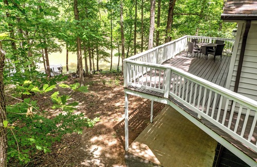 Merifield Acres Casa | Kerr Lake waterfront home w/dock, just off main channel, close to town!