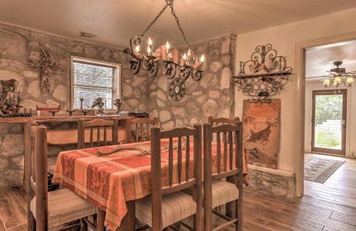 Mountain Home Casa | Kerrville Area Home with Outdoor Entertainment Space