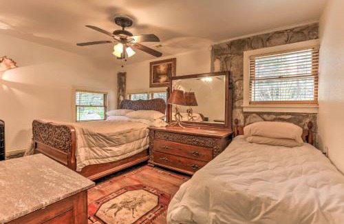 Mountain Home Casa | Kerrville Area Home with Outdoor Entertainment Space