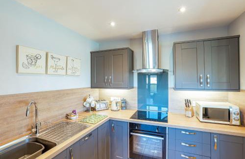 Newton Stewart Casa | Kestrel Lodge 7 with Hot Tub