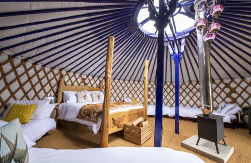 Hawes Casa | Kestrel Yurt