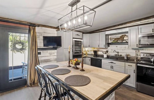Penn Yan Casa | Keuka Cove House - Lake Views