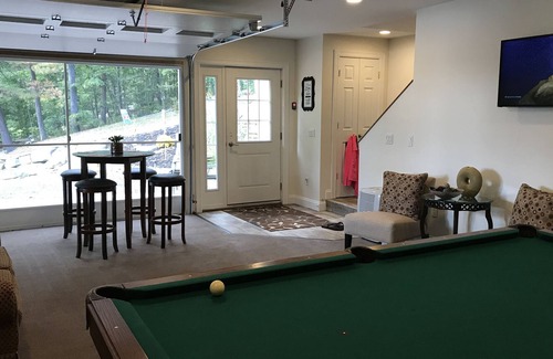 Keuka Park Casa | Keuka Lake House Private Setting up On Hill in Wooded 6 Acre Lot - Great Views