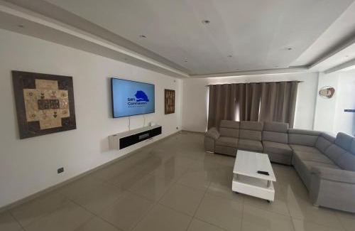 Nguekhokhe Villa | Keur Eldjena Villa 6 Chambre Wifi Tv UHD Piscine
