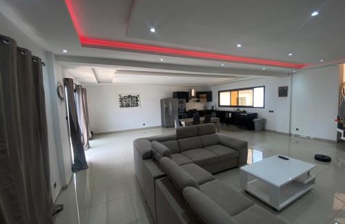 Nguekhokhe Villa | Keur Eldjena Villa 6 Chambre Wifi Tv UHD Piscine