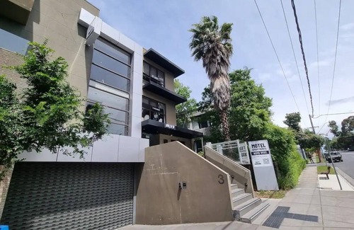 Kew Apartamento | Kew Comfy Studio - free parking